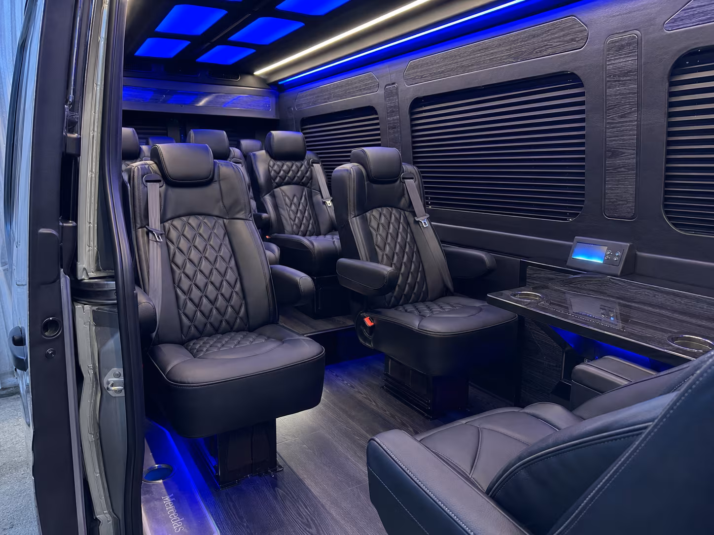 find and book transportation for your next private event 1