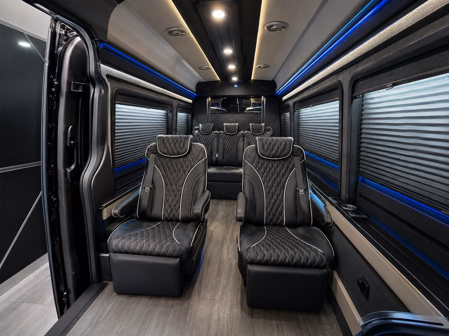 scranton prom night buses with the amenities your group wants