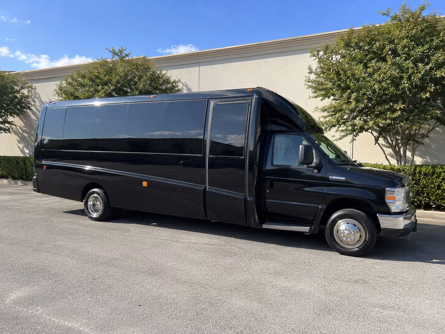 why rent using scrantonminibuscompany com